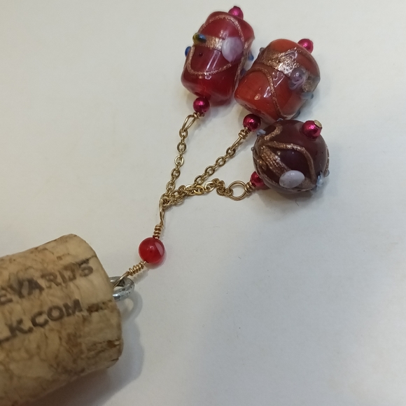 Wine Cork Keychain With Wedding Cake Glass Beads Hanging From Gold Tone Metal - Picture 3 of 7